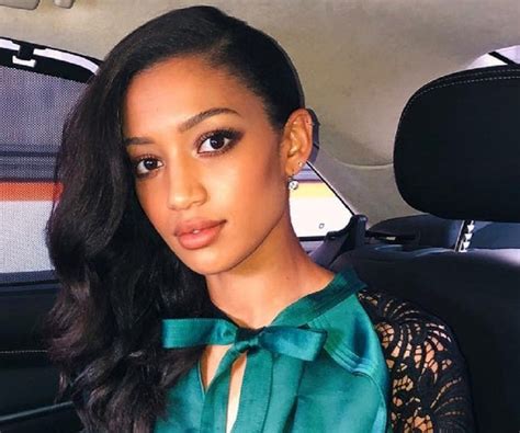 who is samantha logan dating|Samantha Logan Biography: Height, Boyfriend, Family, Career